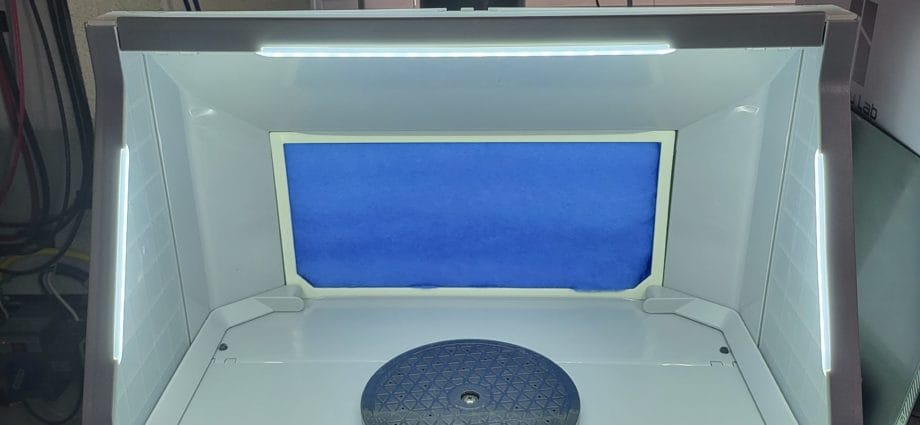 Airbrush Booth made "Smart"